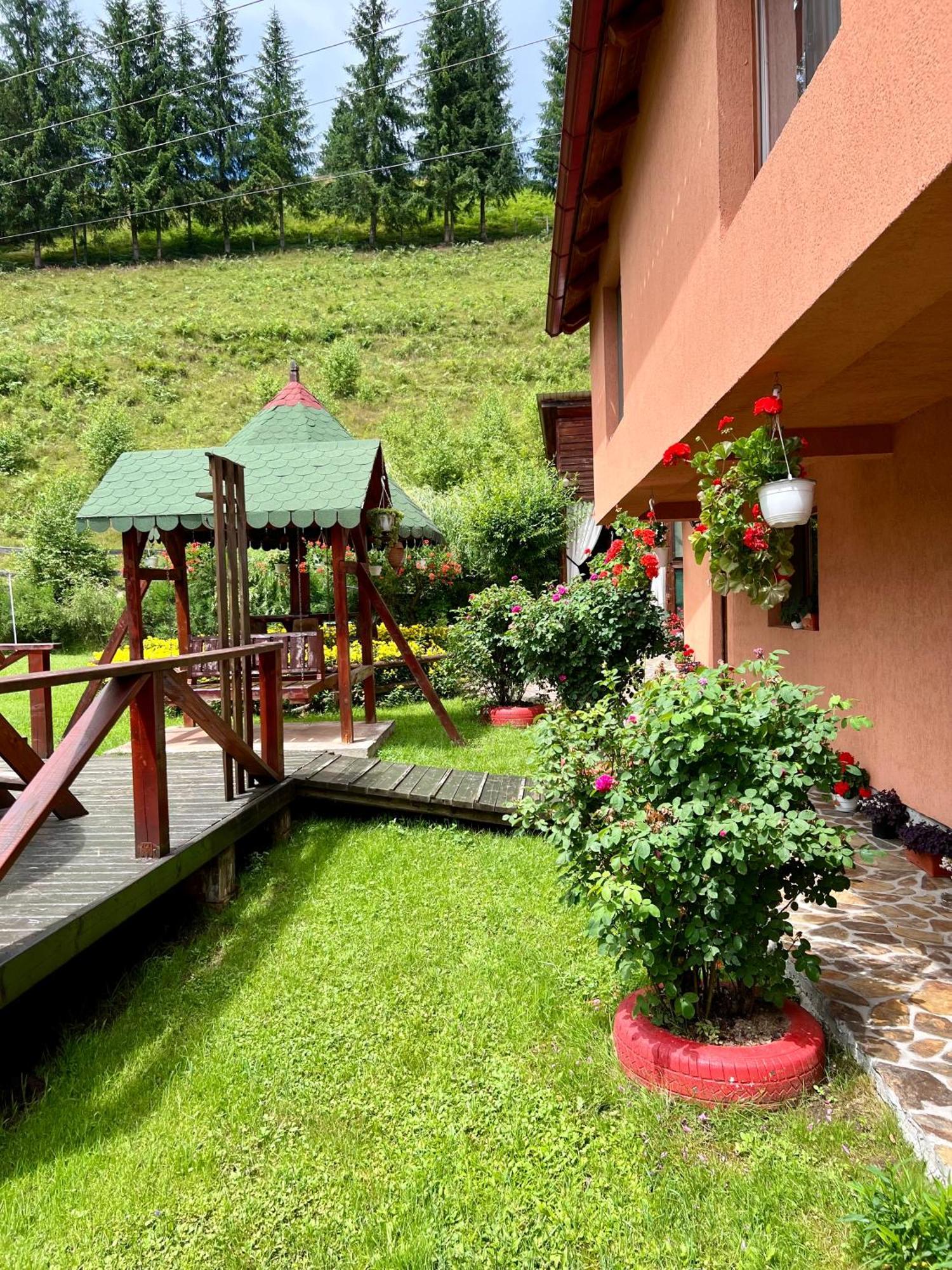 Casa Dobra Hotel Arieşeni Exterior foto